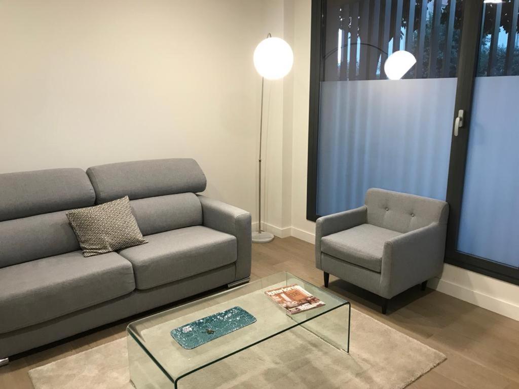 Apartamento De Dos Dormitorios En Triana Sevilla Kültér fotó